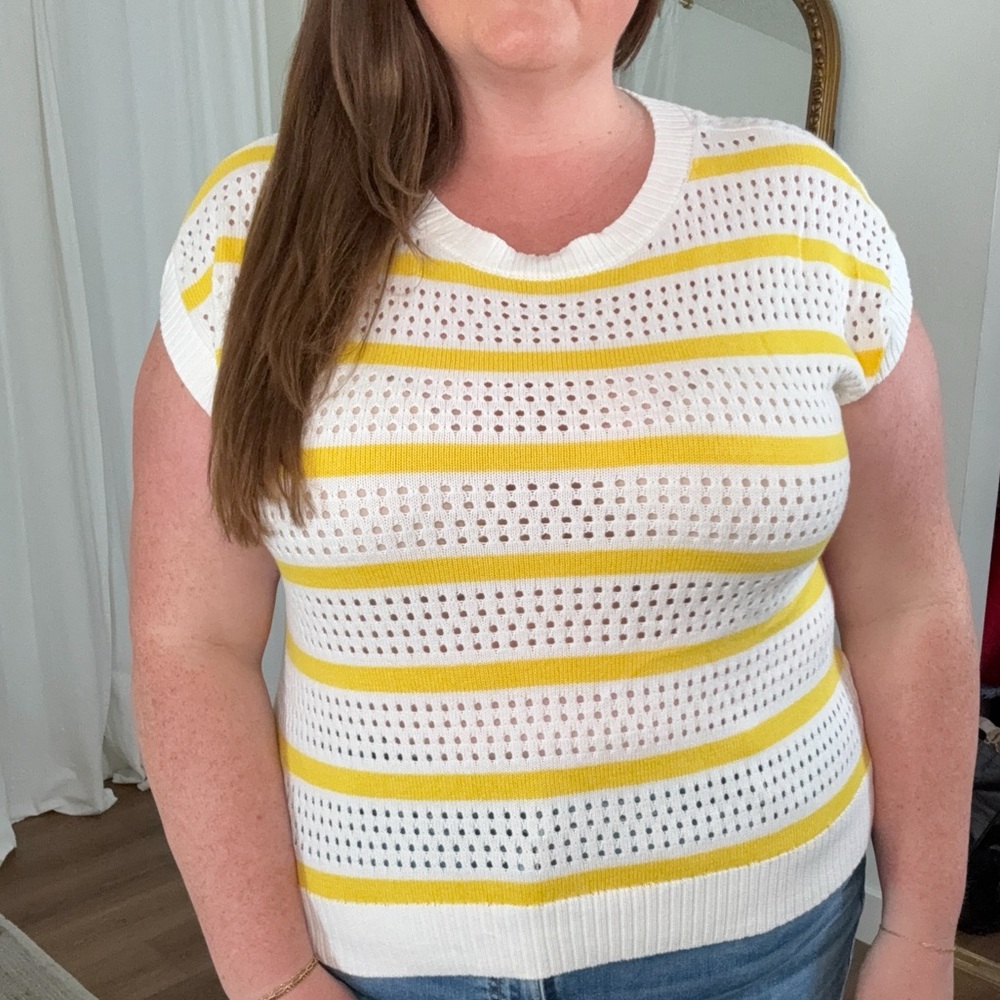 Torrid Ribbed Fitted White and Yellow Short Sleeve Tee